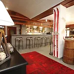 Hotel Pointe De 2*