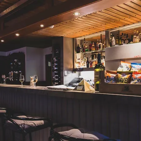 琪纳尔彭特酒店 2*